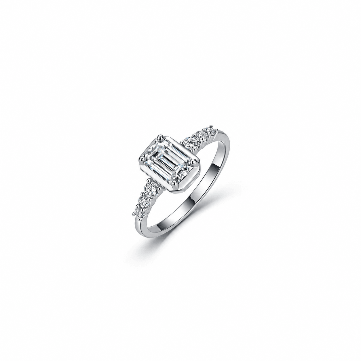 Vallière Éclat Emerald-Cut Ring